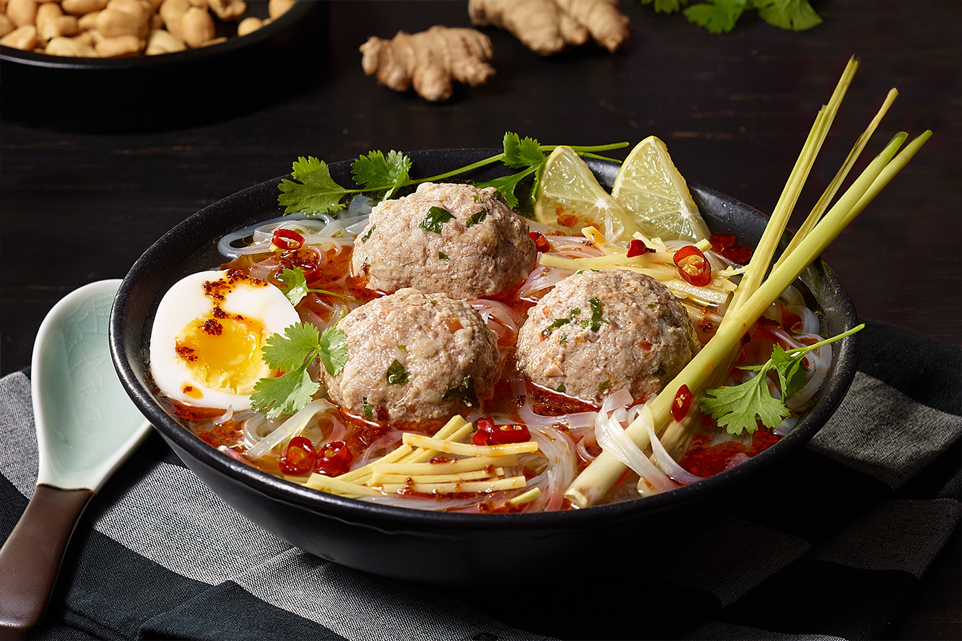 food-fotografie meatballs asiatisch